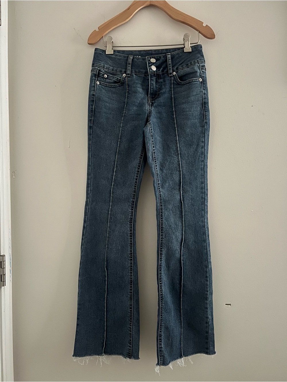 NoBo Y2K style mid low rise midseam jeans 00S